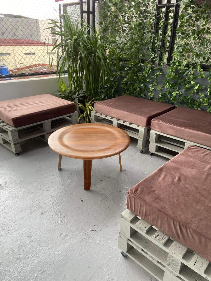 Lime Lite Manila Hostel Makati City Ngoại thất bức ảnh