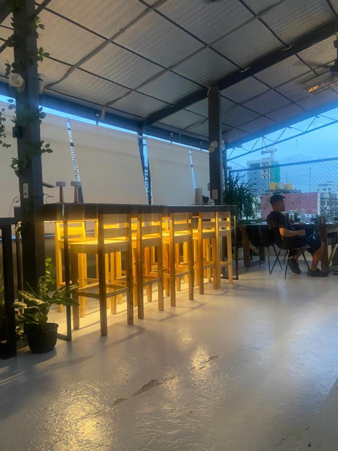 Lime Lite Manila Hostel Makati City Ngoại thất bức ảnh