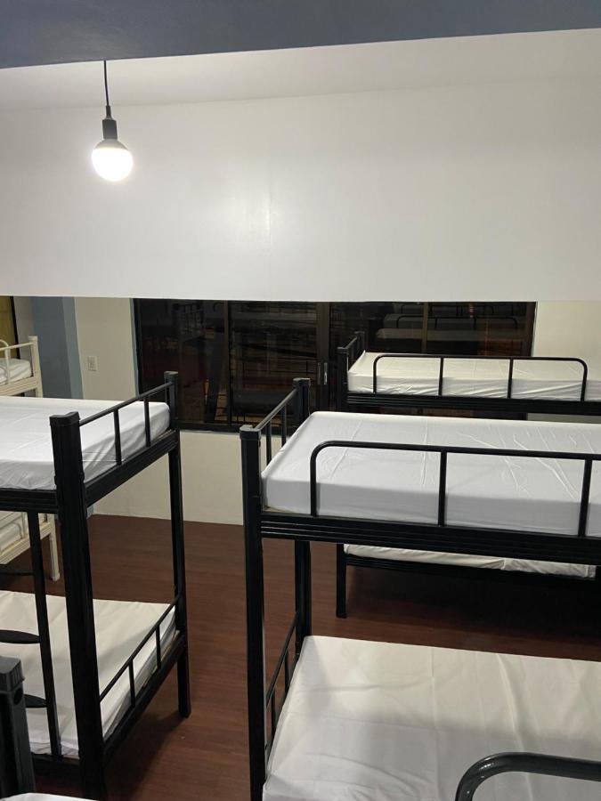 Lime Lite Manila Hostel Makati City Ngoại thất bức ảnh